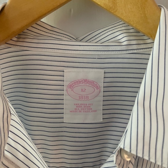 Blue and white striped shirt - Picture 2 of 3